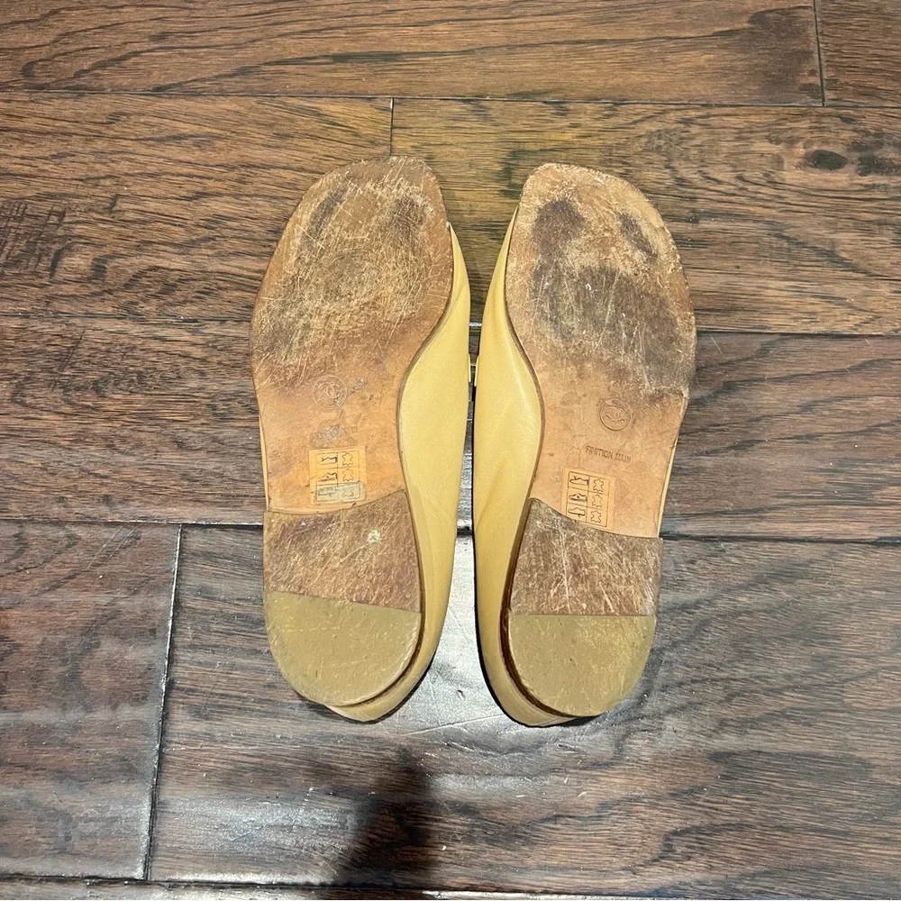 Vintage Chanel Women’s Leather Loafers